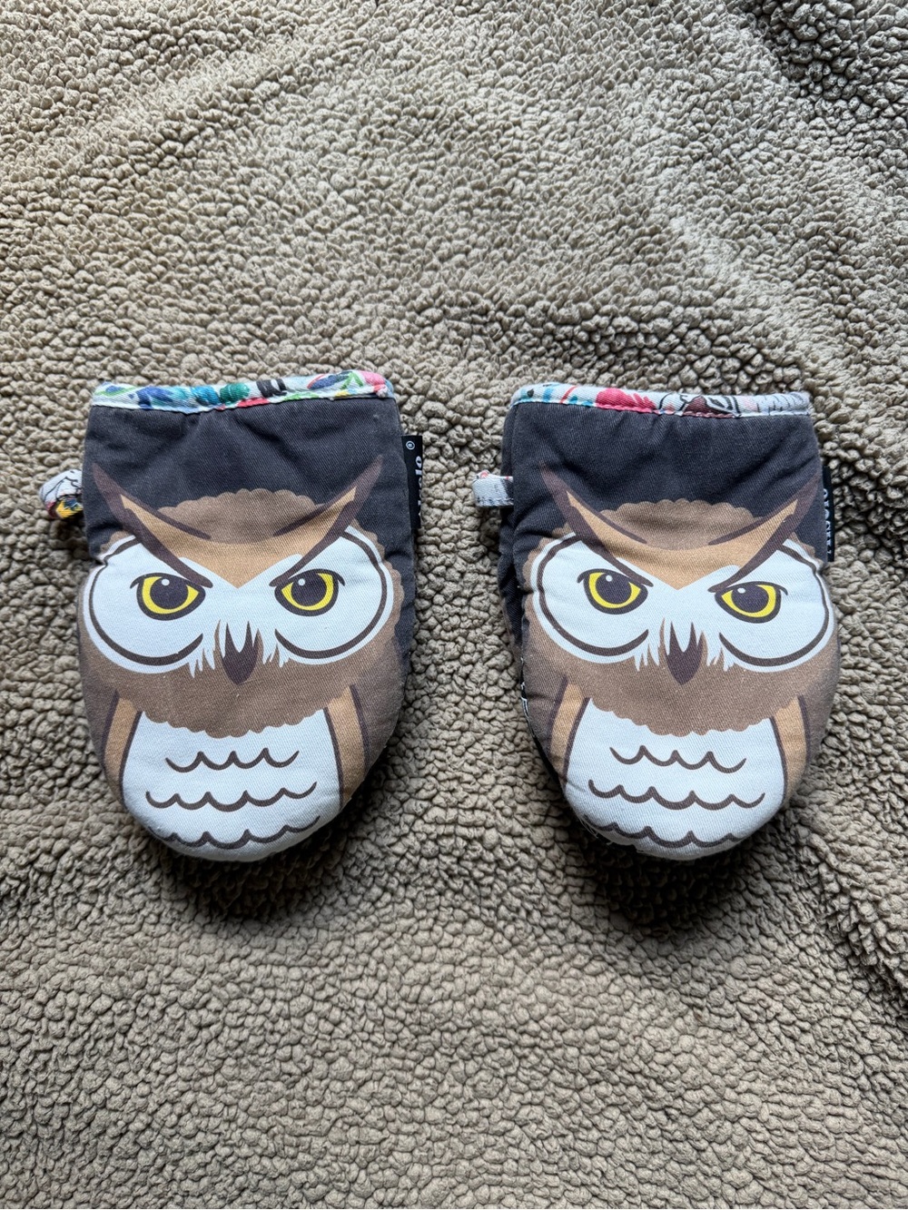 Owl Print Kitchen Mitts in Brown and White - Heat-Resistant Pot Holders